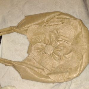 *Like New* Avon Man-Made Material Floral Beige Bag